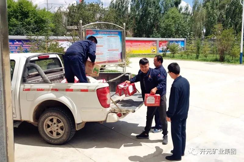一家親│興海銅鑫慰問部隊(duì)官兵，共話軍企團(tuán)結(jié)魚水情